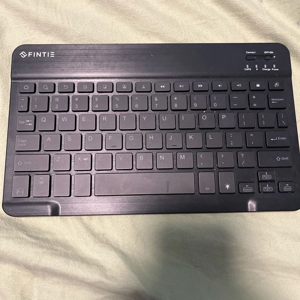FINTIE Bluetooth keyboard